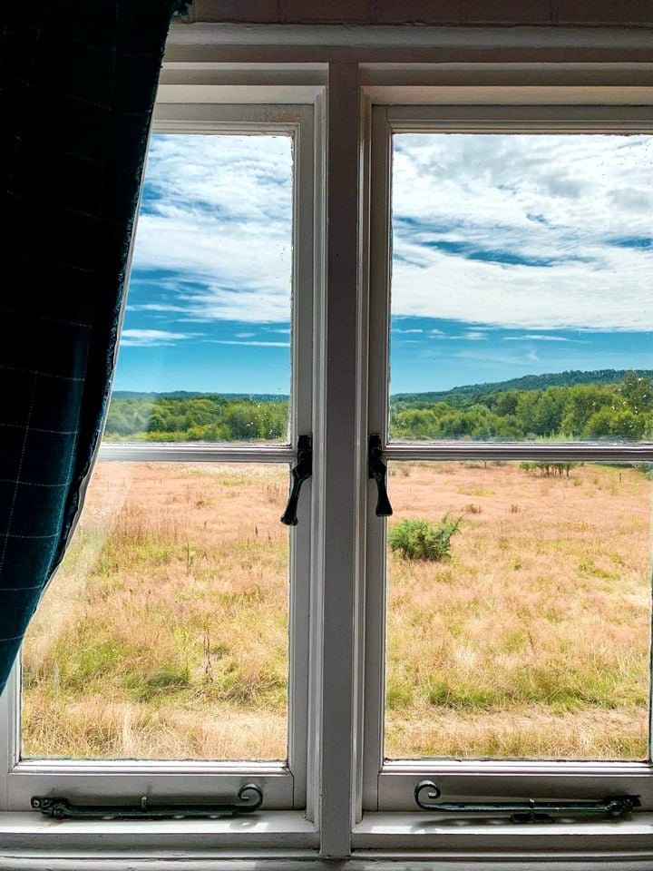 Secluded Hut Rental for a Unique Holiday near the South Downs National Park, UK