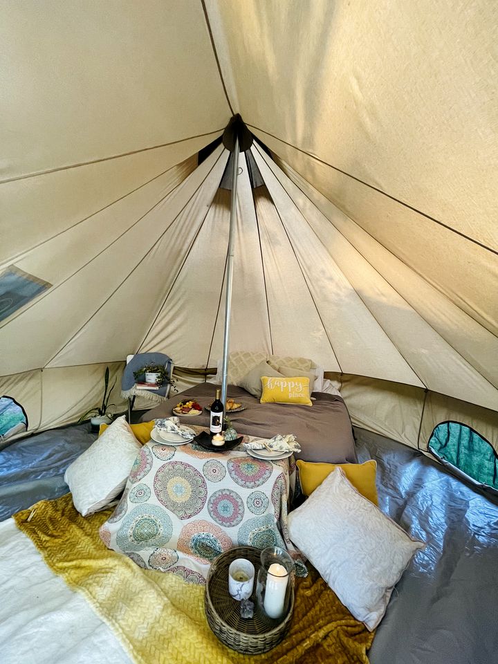 Luxury Bell Tents with Air-conditioning near Lake Texoma, Oklahoma