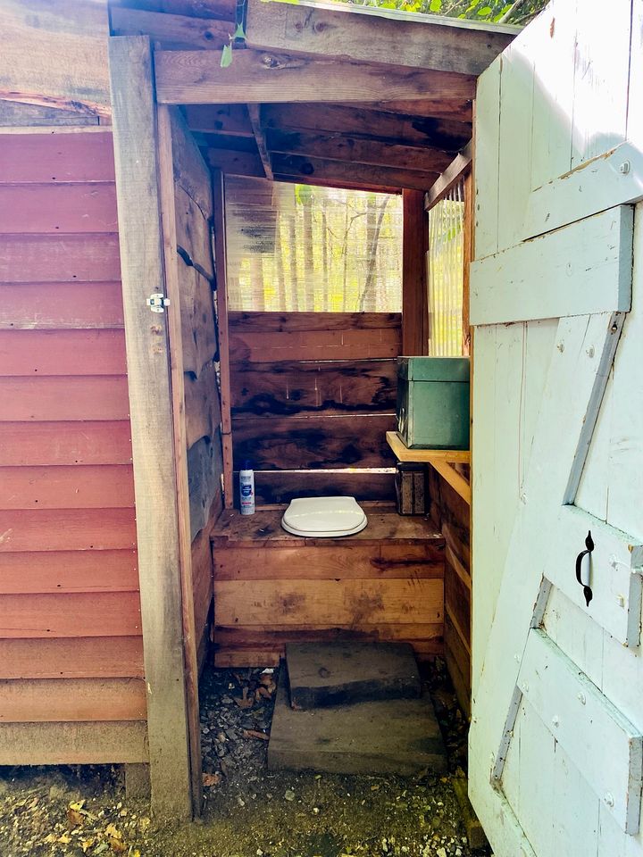 Cozy Yurt in the Peaceful Woods in Chatham, NH