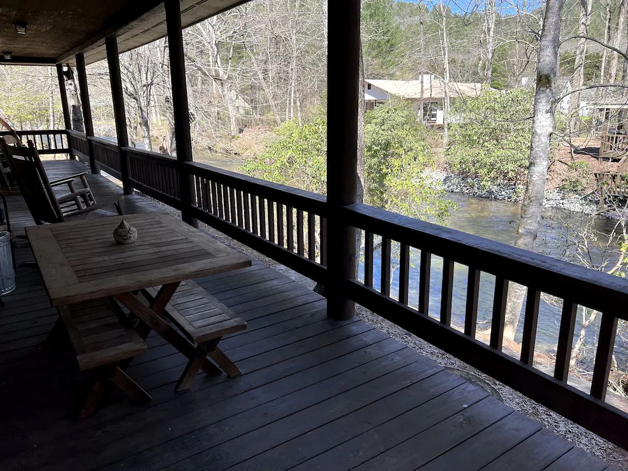 Rustic Log Cabin Rental near Chattahoochee National Forest, Georgia