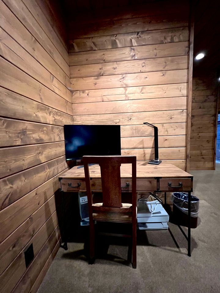 Stunning Log Cabin Retreat for Forest Glamping Escapes in Idyllwild, California