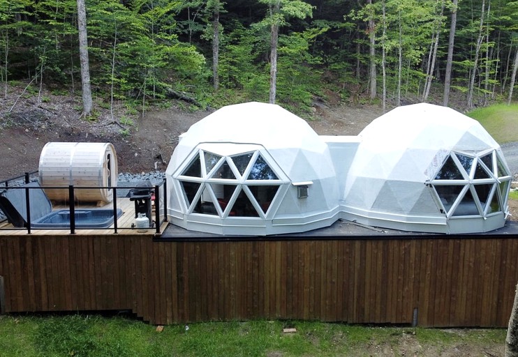 Mont Tremblant Glamping Double Dome, Ideal for a Romantic Escape!