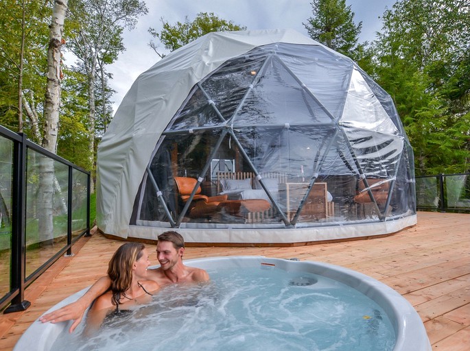 Mont Tremblant Glamping Dome for a Romantic Weekend near Quebec