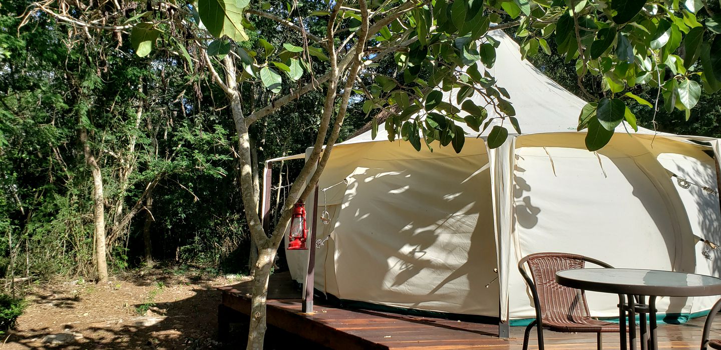 Charming Tent Getaway with a Pool near Conkal, Mexico