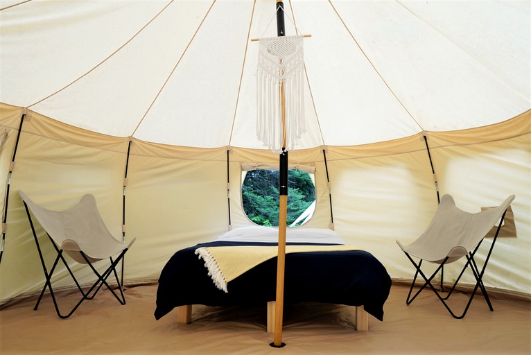 Bell Tents (Canada, Coaticook, Quebec)