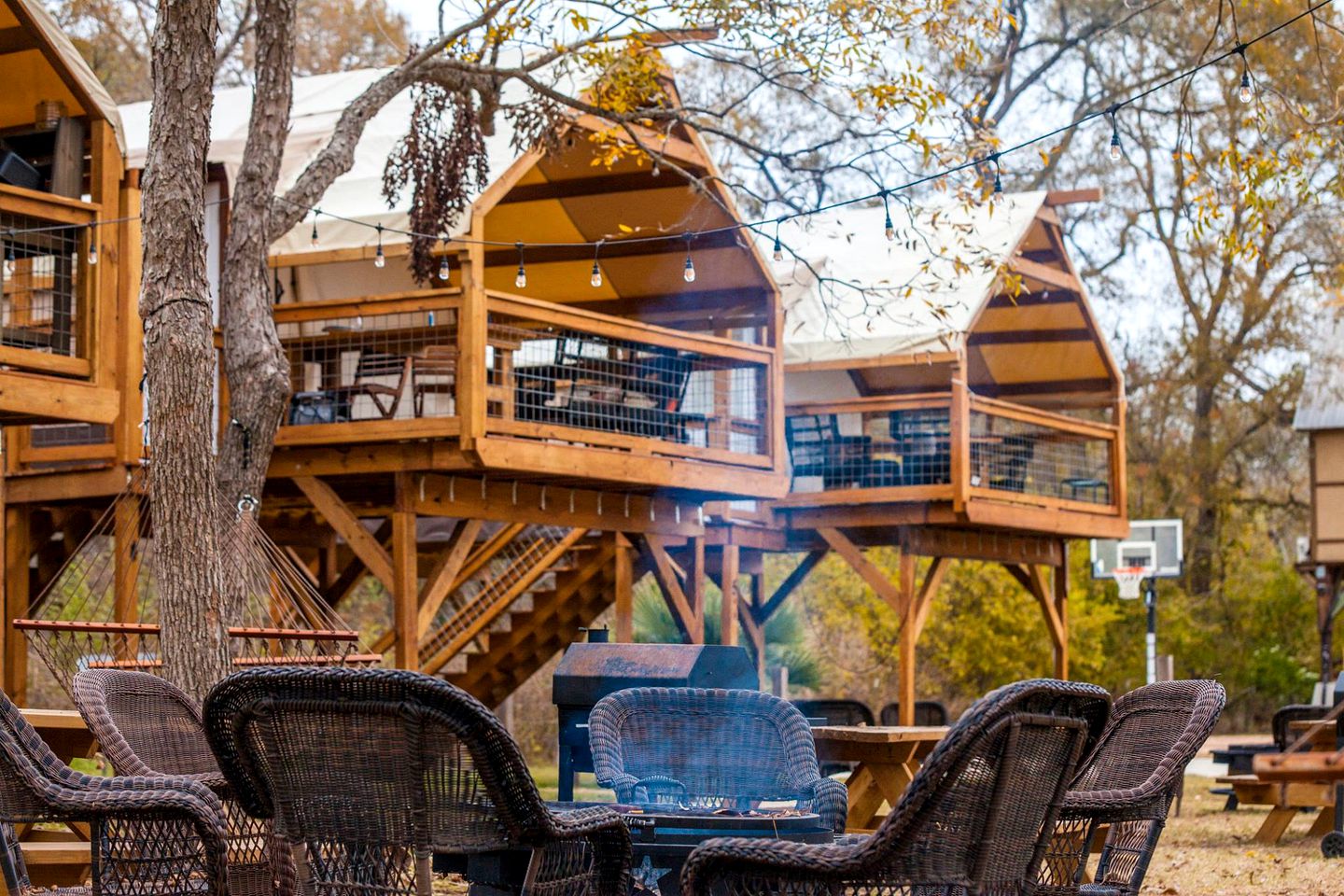 Creekside Cabin with a Hot Tub for a Texas Glamping Holiday in Geronimo