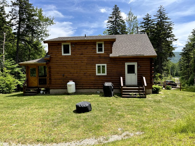 Cold Water Cabin, Log Cabins, West Dover, United States of America