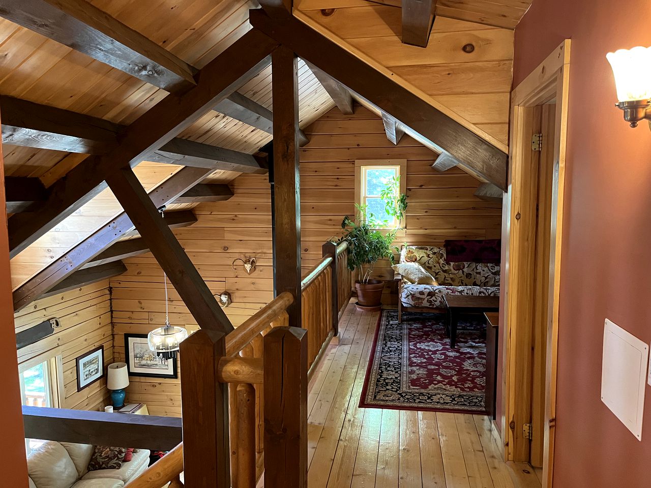 Luxury Pet-Friendly Cabin for Relaxing Family Glamping in Dover, Vermont