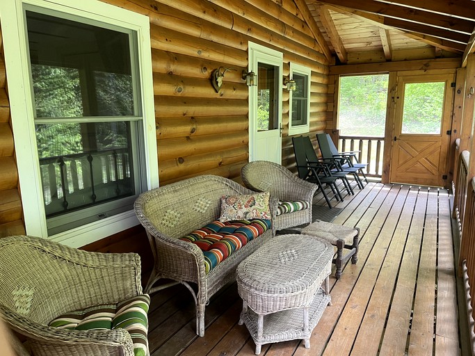 Log Cabins (United States of America, West Dover, Vermont)