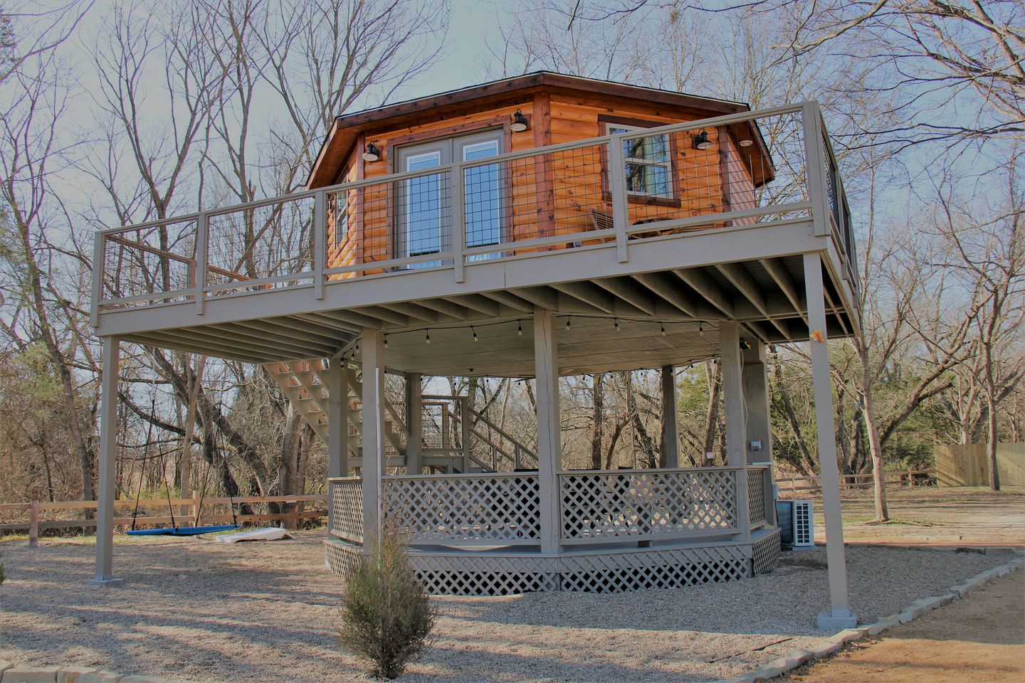 Luxury Tree House in Canton for the Best of Texas Glamping