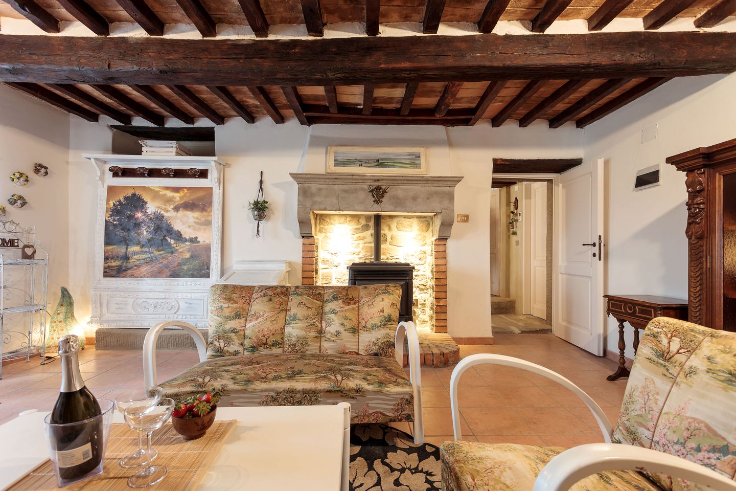 Tuscan Country House Perfect for Family and Friends in Arezzo, Italy