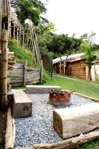 Cabins (Colombia, Santa Barbara, Antioquia)