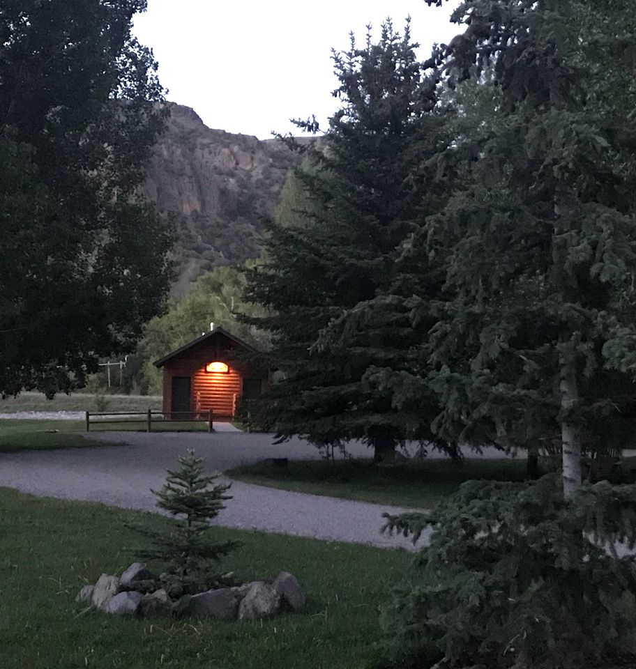 Modest Hickory Log Cabin near Idaho Falls, Perfect for a Family Getaway