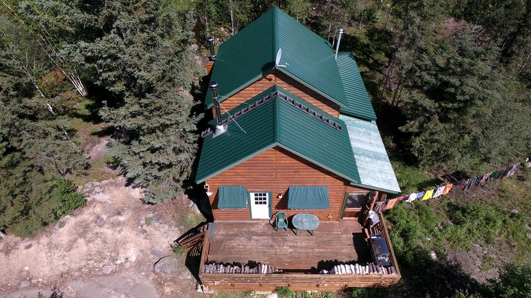 Cozy Cabin near Graham Lake in Yellowknife, Perfect for Watching the Aurora Borealis