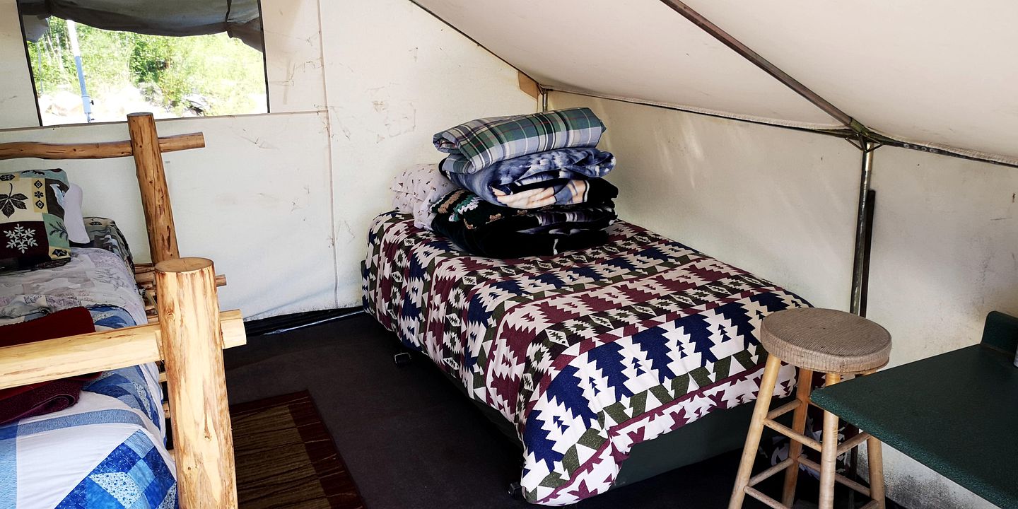 Off-Grid Glamping Site near Graham Lake, Ideal for Outdoor Adventures