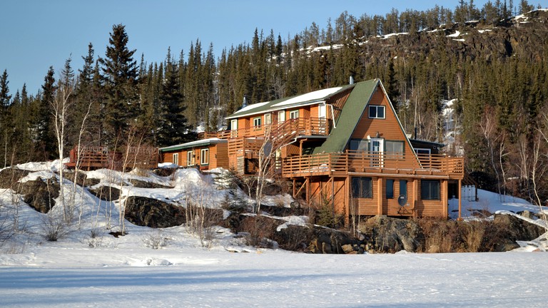 Graham Lake Glamping Logde with Unbeatable Views of the Aurora Boreal