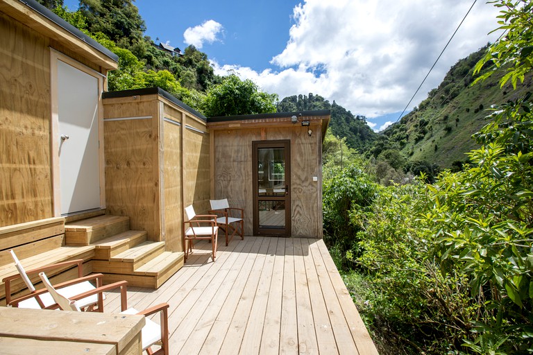 Deluxe Room Rental with Forest Views in Rangitikei District, North Island