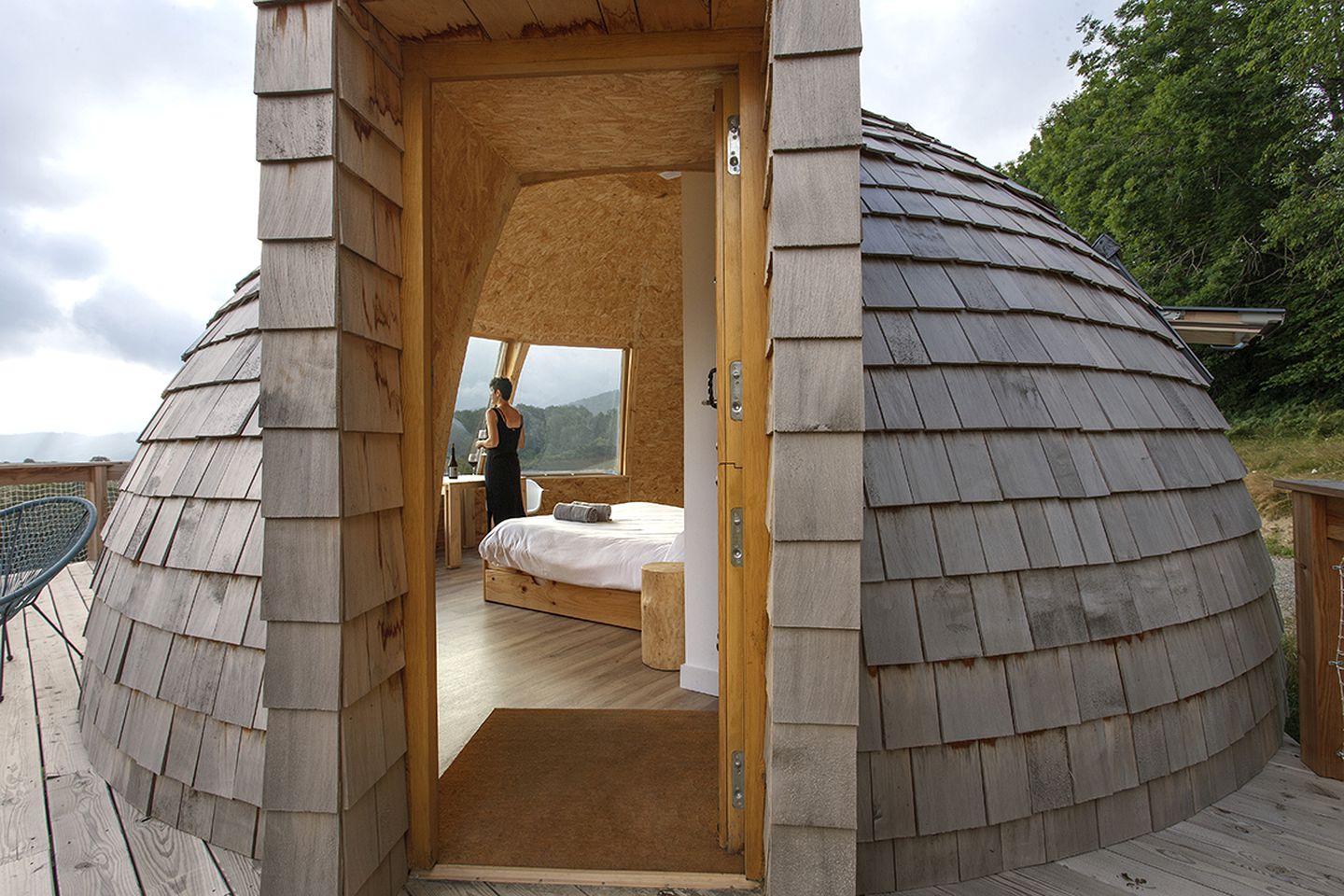 Idyllic Igloo Glamping in Navarre, Spain for an Unforgettable Experience in Nature!