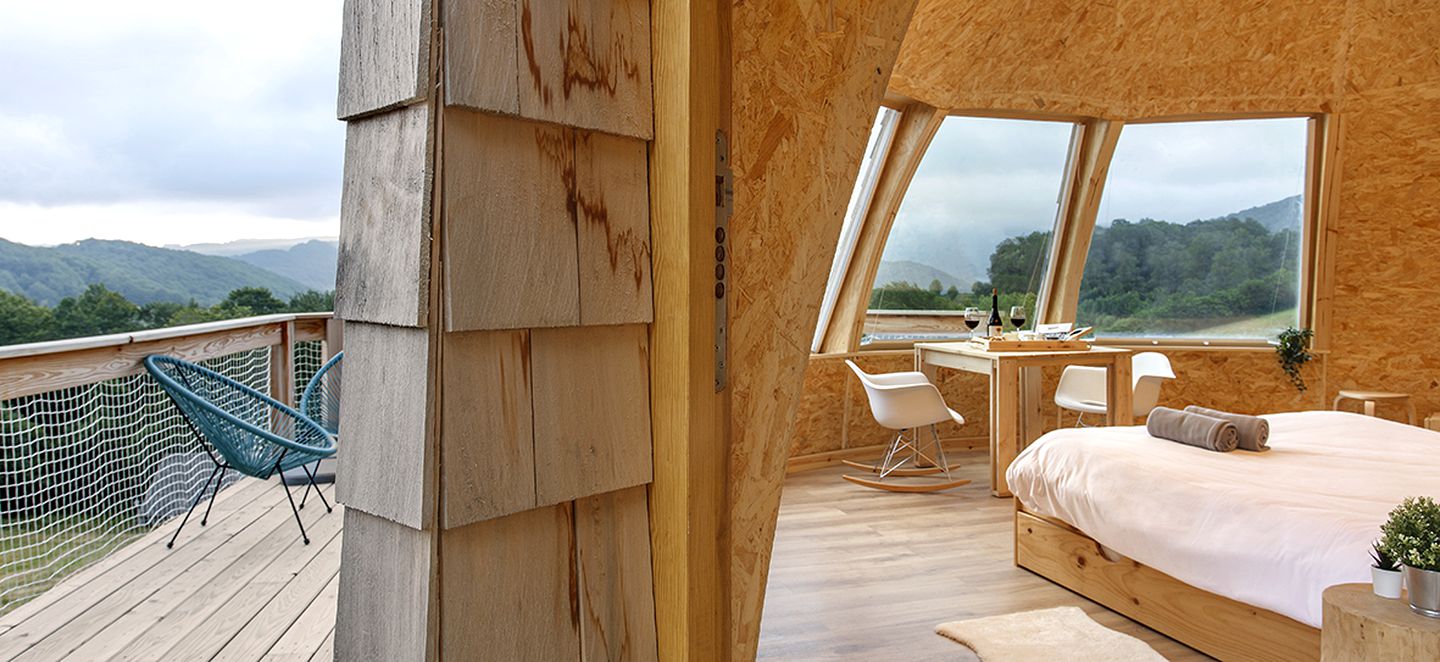 Idyllic Igloo Glamping in Navarre, Spain for an Unforgettable Experience in Nature!
