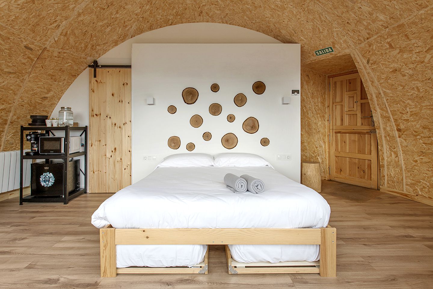 Idyllic Igloo Glamping in Navarre, Spain for an Unforgettable Experience in Nature!
