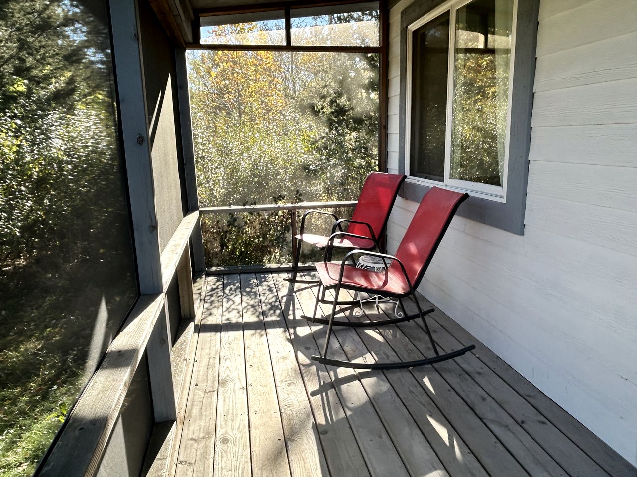 Cozy Eco-Glamping Cabin near Ann Arbor for Yoga and Swimming