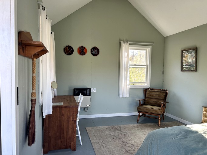 Cabins (United States of America, Manchester, Michigan)