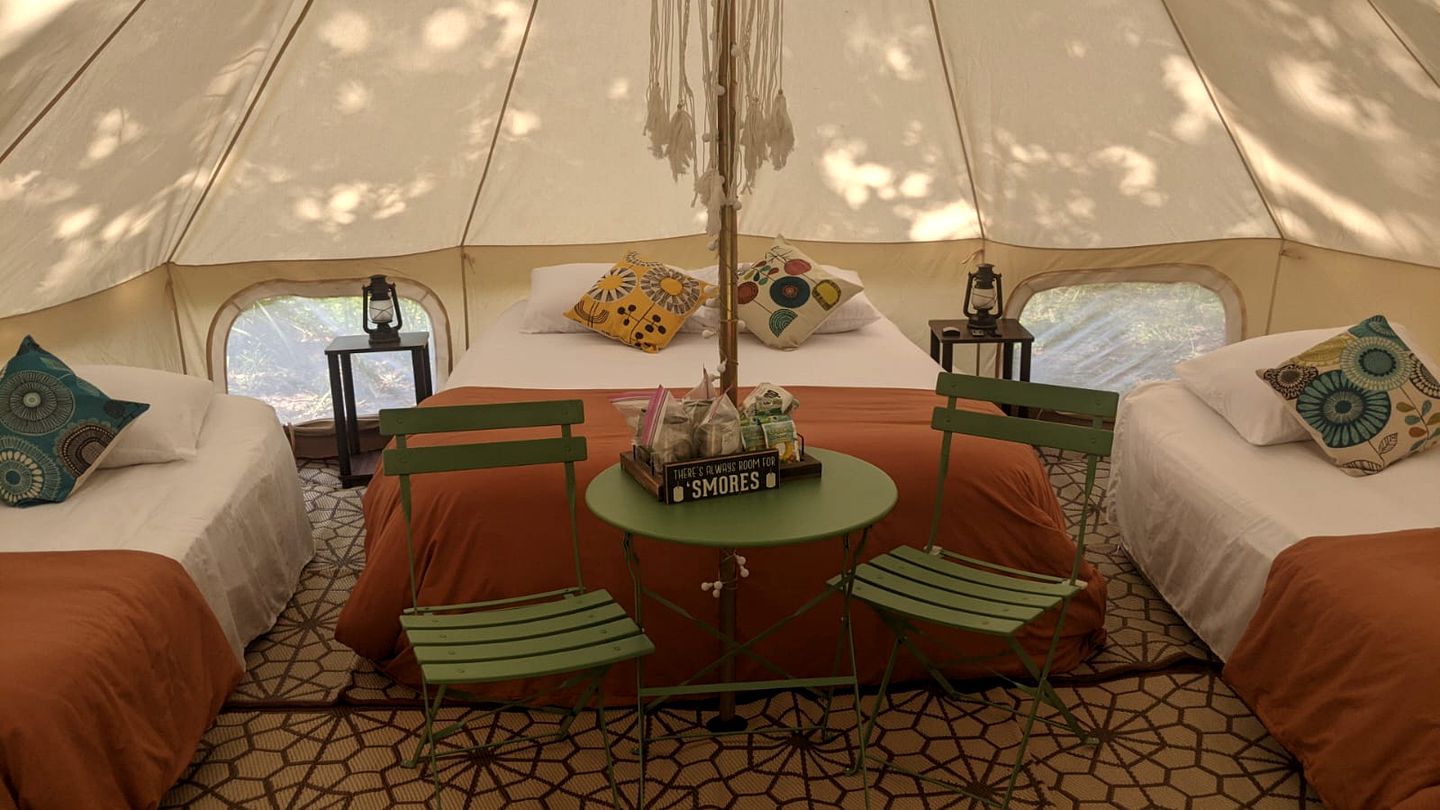 Off-Grid Glamping in Lyerley, Perfect to Explore the Northwest Georgia Mountains