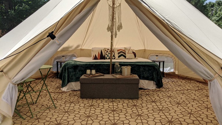 Off-Grid Glamping in Lyerley, Perfect to Explore the Northwest Georgia Mountains