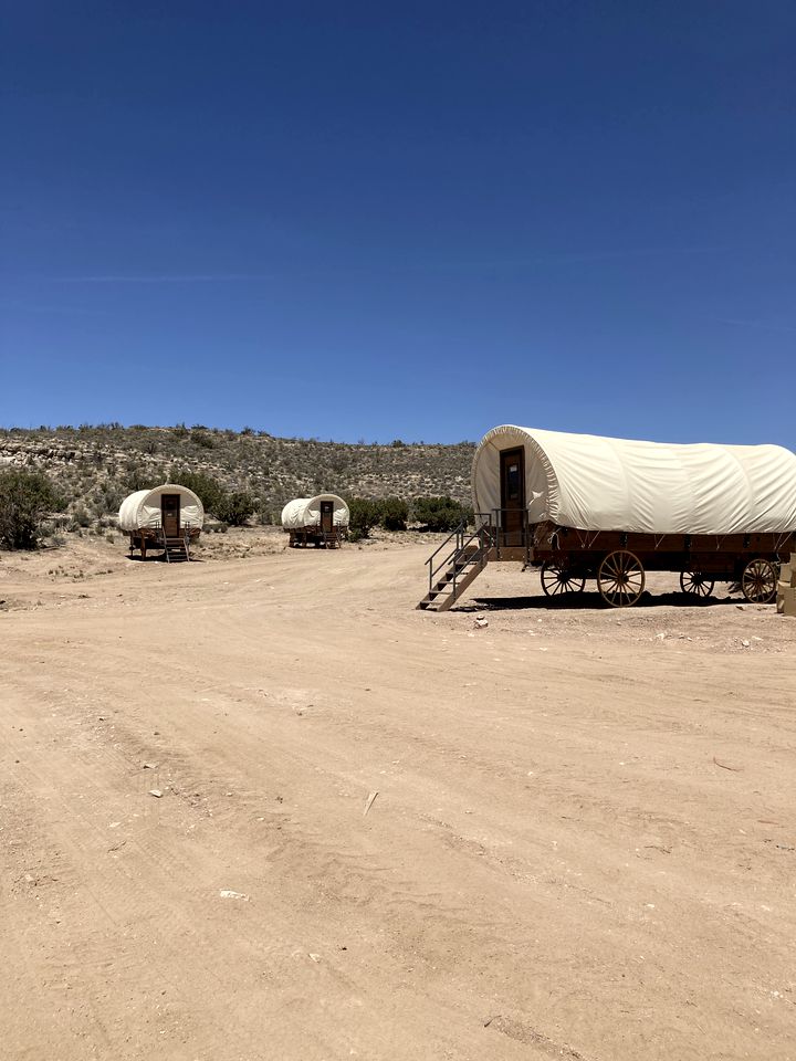 Caravans (United States of America, Meadview, Arizona)