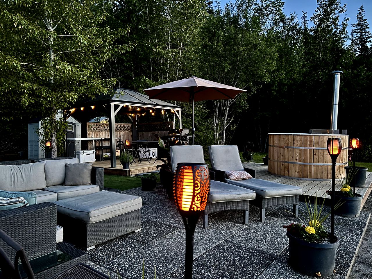 Pet-Friendly Shuswap Lake Glamping Dome for Outdoor Adventure
