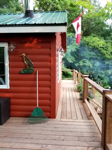 Cabins (Canada, McKellar, Ontario)