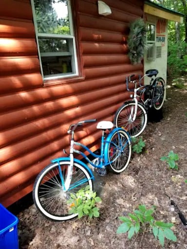 Cabins (Canada, McKellar, Ontario)