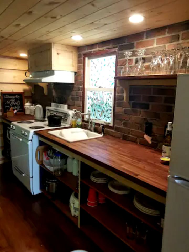Romantic Getaway in a Tiny Cabin in McKellar, Ontario
