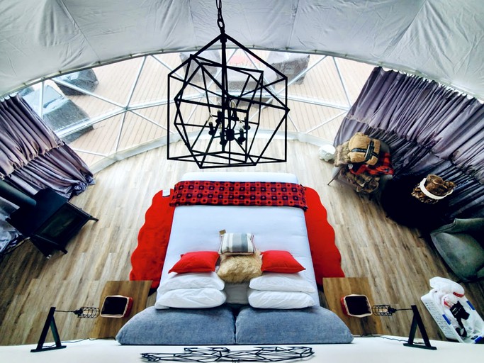 Domes (Canada, Windermere, British Columbia)