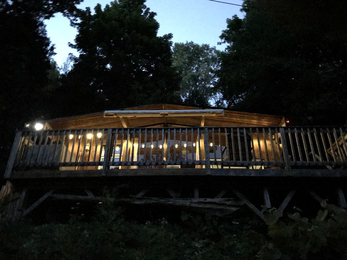 Cottages (Canada, Toronto, Ontario)