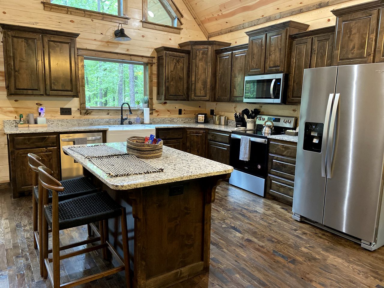 Cute Glamping Cabin for Rest and Relaxation near Ouachita National Forest, Oklahoma