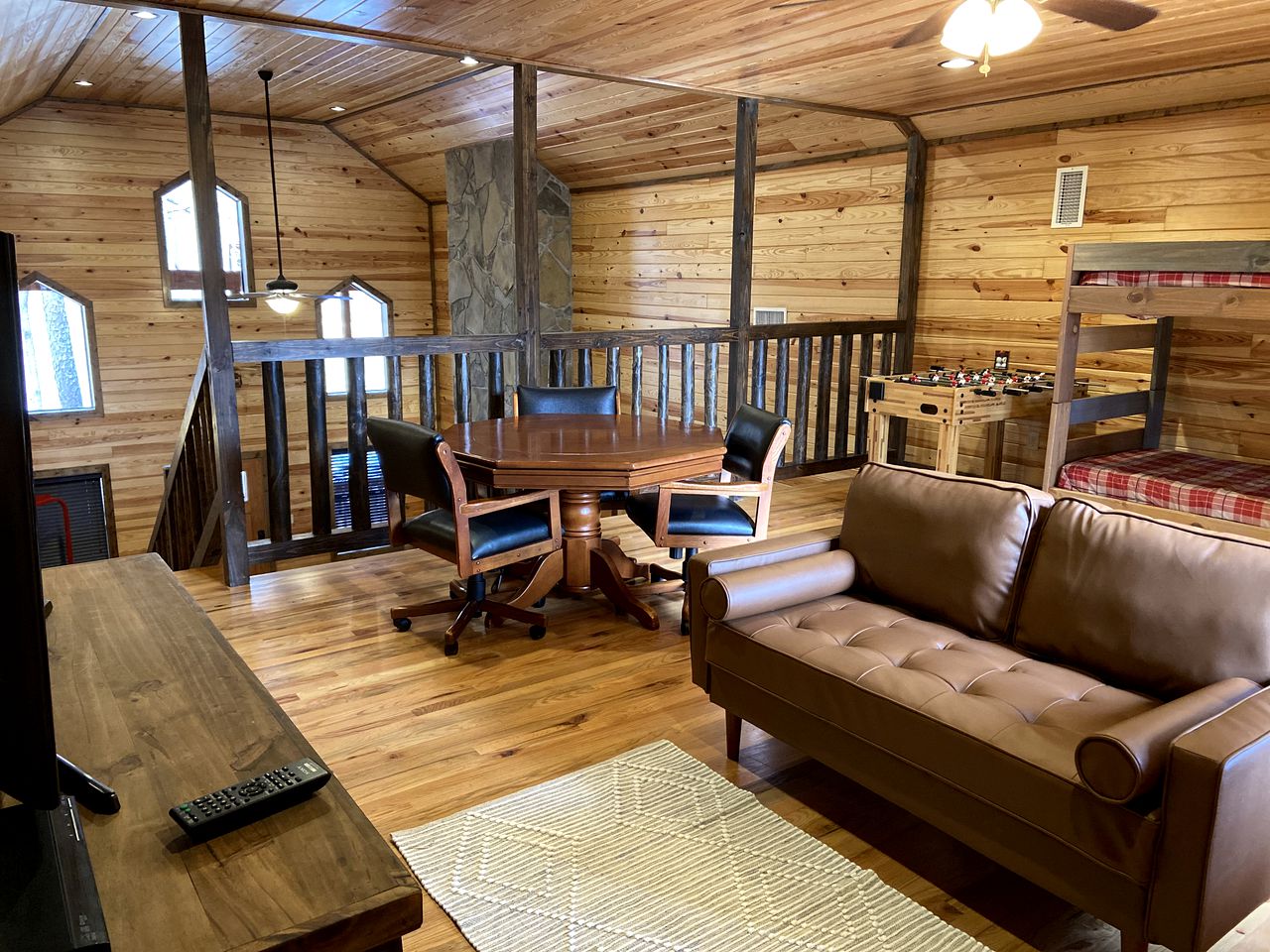 Gorgeous Cabin in Broken Bow, Oklahoma, Perfect for Glamping Family Vacation