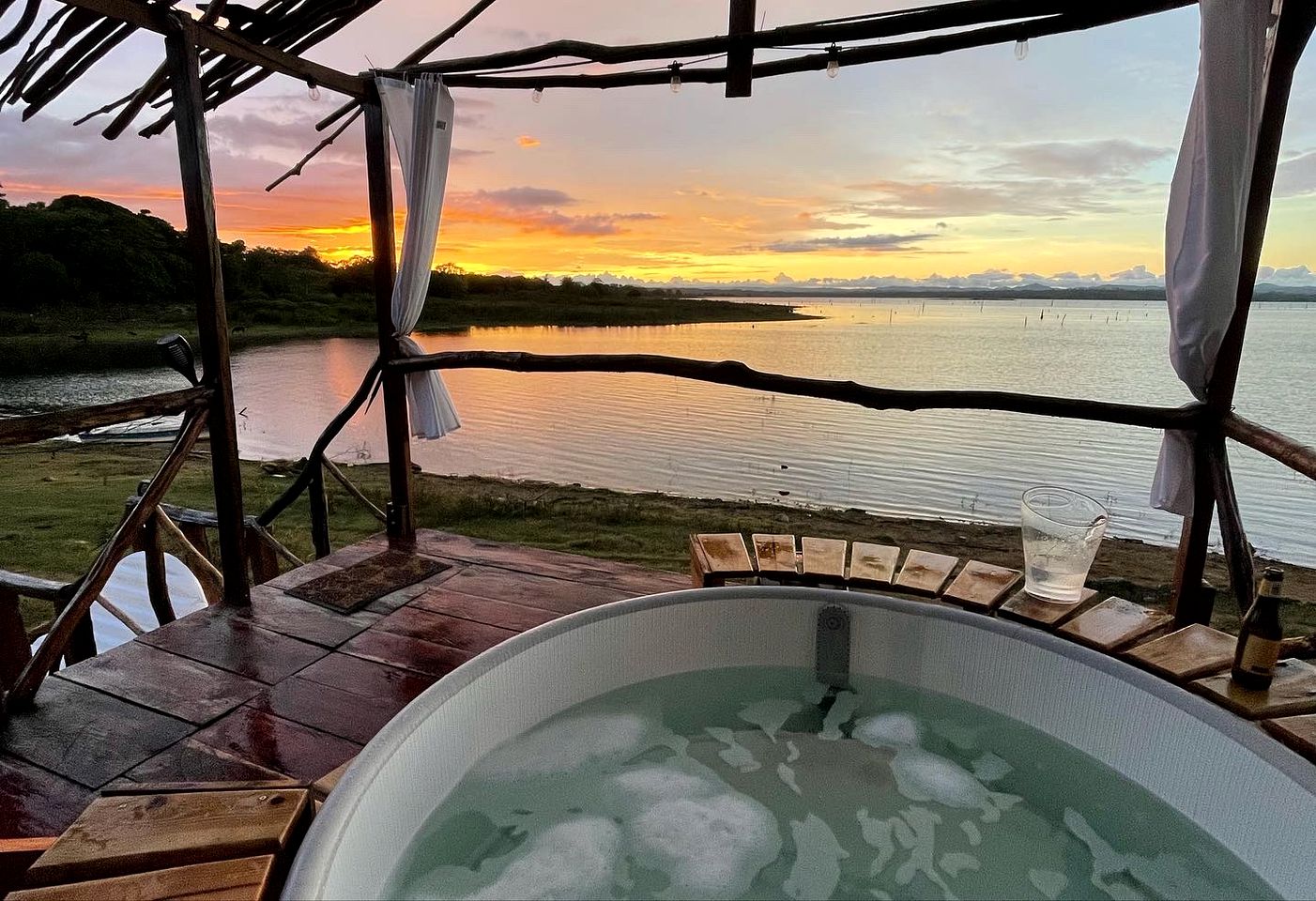 Boho Cabin in Panama - Perfect for Glampers who Love Kayaking and Hiking