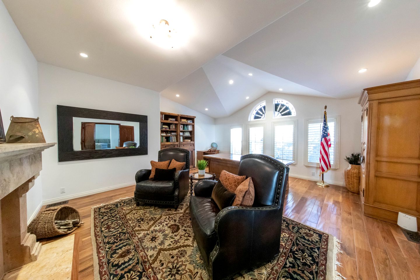 Luxury Villa near the Beach in California, Great for Group Vacations