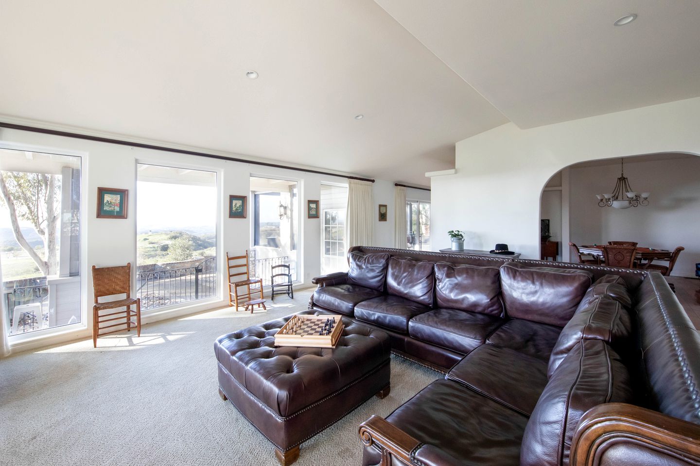 Luxury Villa near the Beach in California, Great for Group Vacations