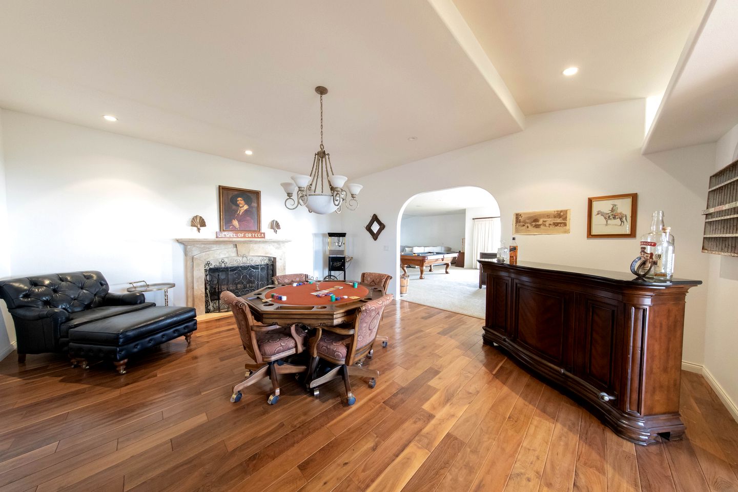 Luxury Villa near the Beach in California, Great for Group Vacations