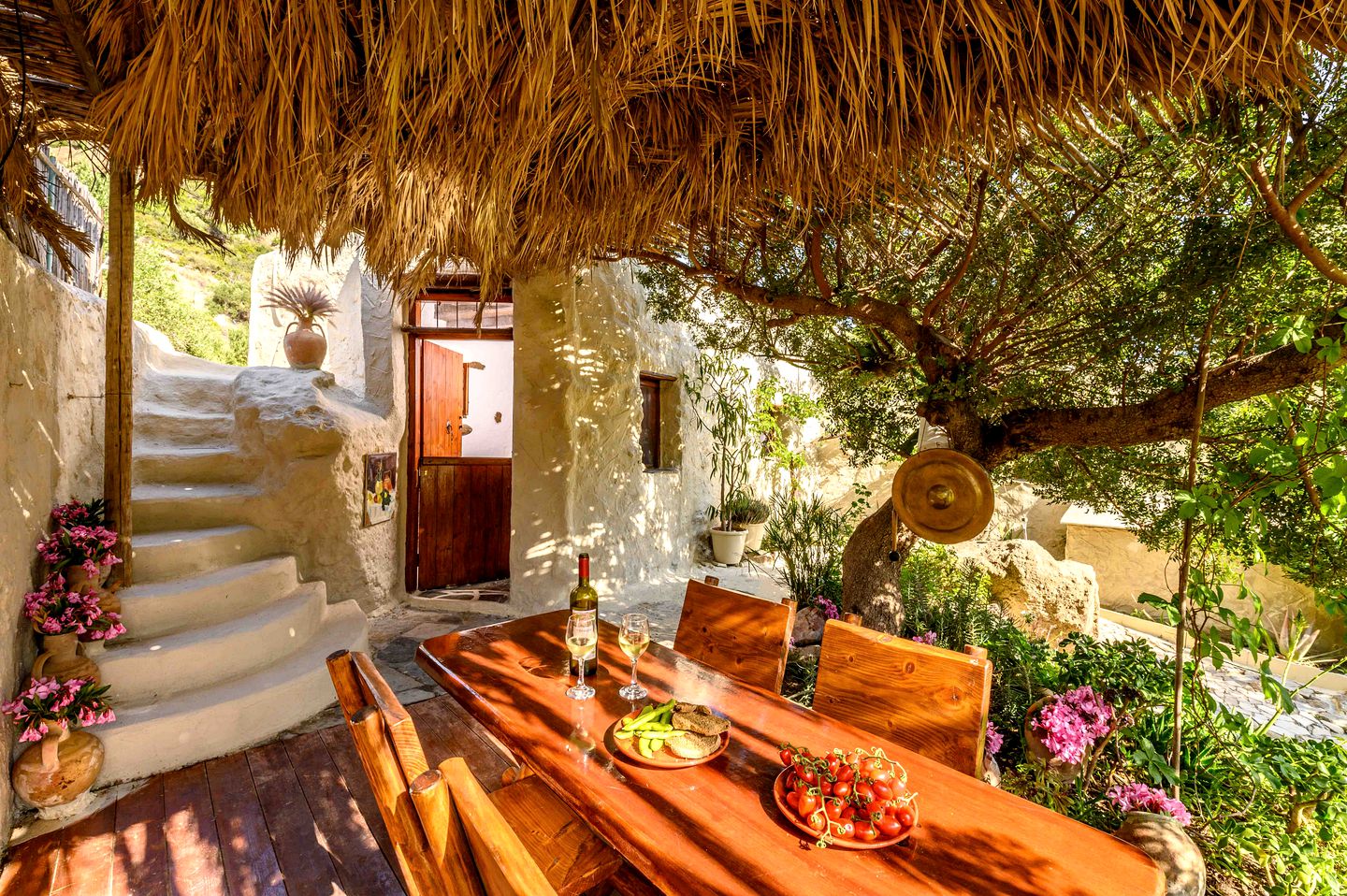 Charming Cottage for Glamping near Picturesque Sandy Beaches in Historic Crete