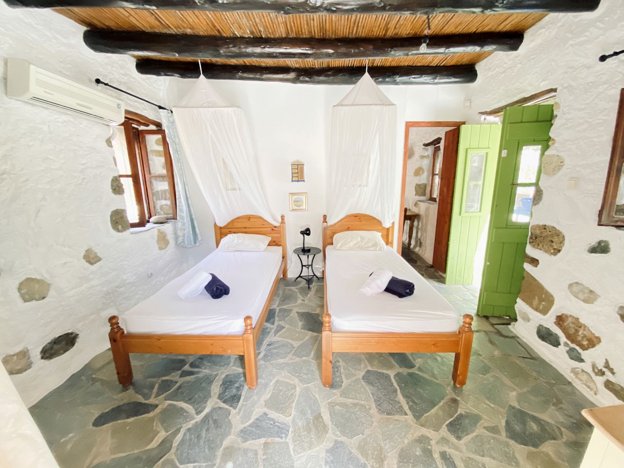 Lovely Cottage in the Grecian Countryside, Glamping Getaways in Crete