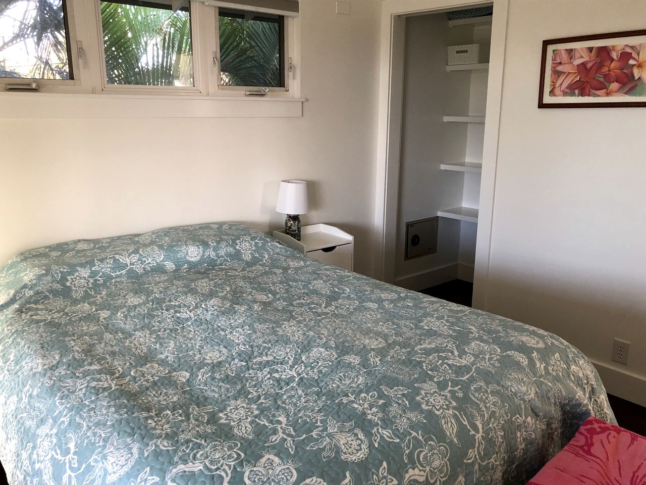 Oceanfront Cottage Rental for Couples Retreat on North Shore of Maui, Hawaii