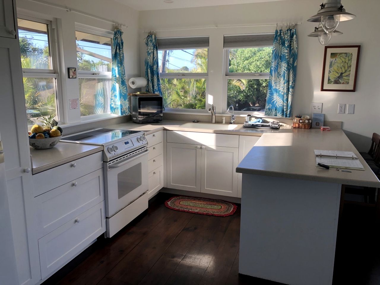 Oceanfront Cottage Rental for Couples Retreat on North Shore of Maui, Hawaii