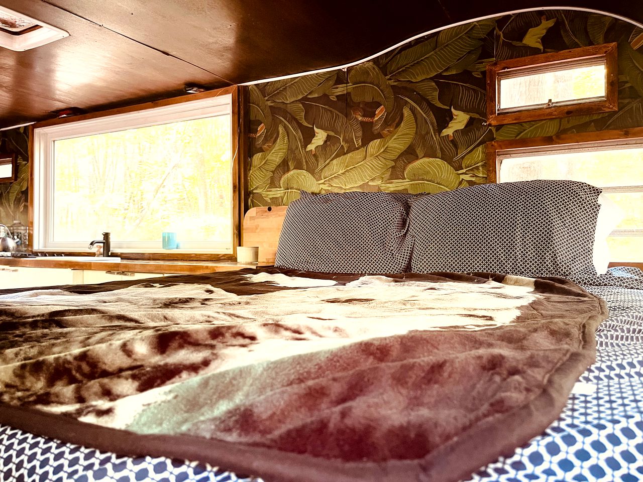 Romantic Glamping Getaway in a Pet Friendly Caravan, Ideal to Explore Hudson Valley