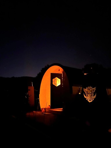 Cabins (New Zealand, --, --)