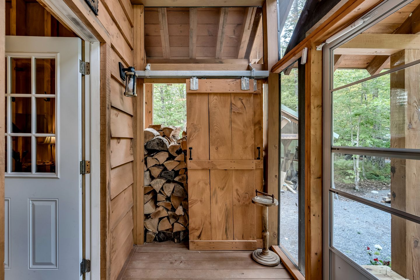 Charming Cabin for Glamping in the Adirondacks, Ideal for a Couples Getaway