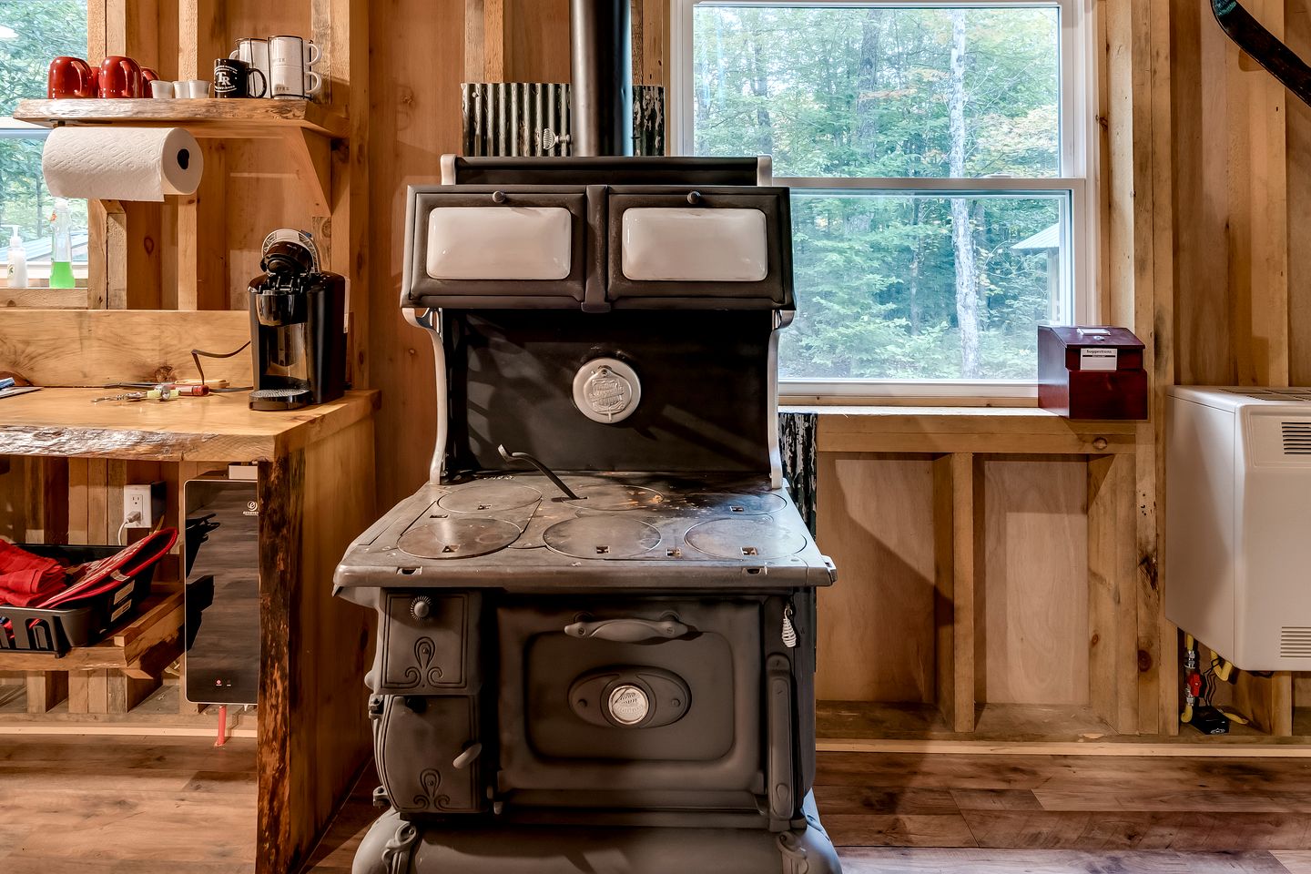 Charming Cabin for Glamping in the Adirondacks, Ideal for a Couples Getaway