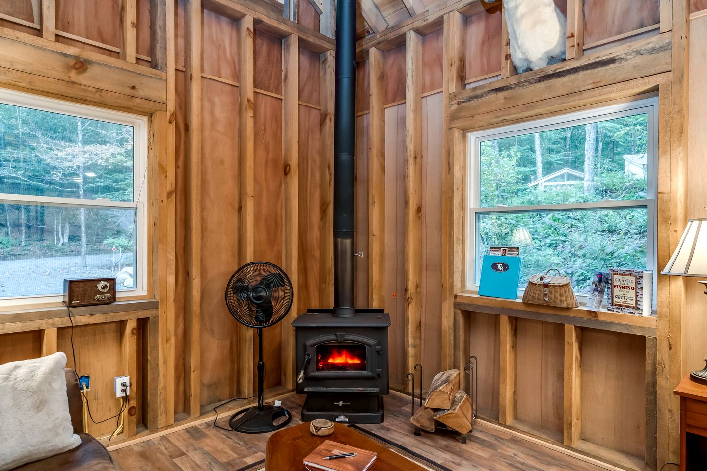 Charming Cabin for Glamping in the Adirondacks, Ideal for a Couples Getaway